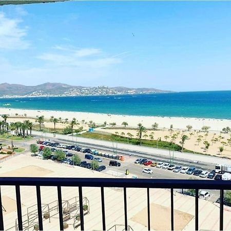 Cozy Beach-Front Studio With Amazing Sea View Empuriabrava Bagian luar foto